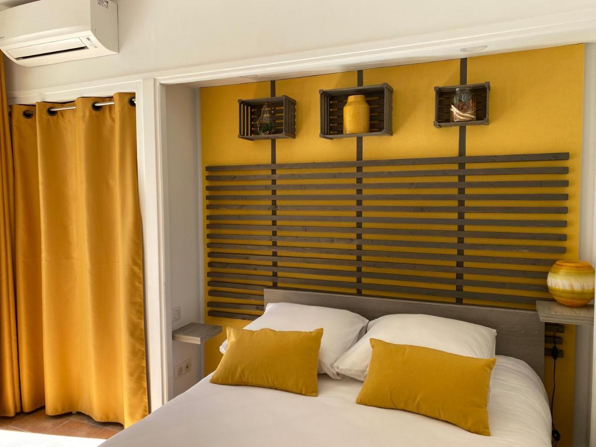 Logis Hotel Restaurant Le Kalliste Hyeres Exterior photo