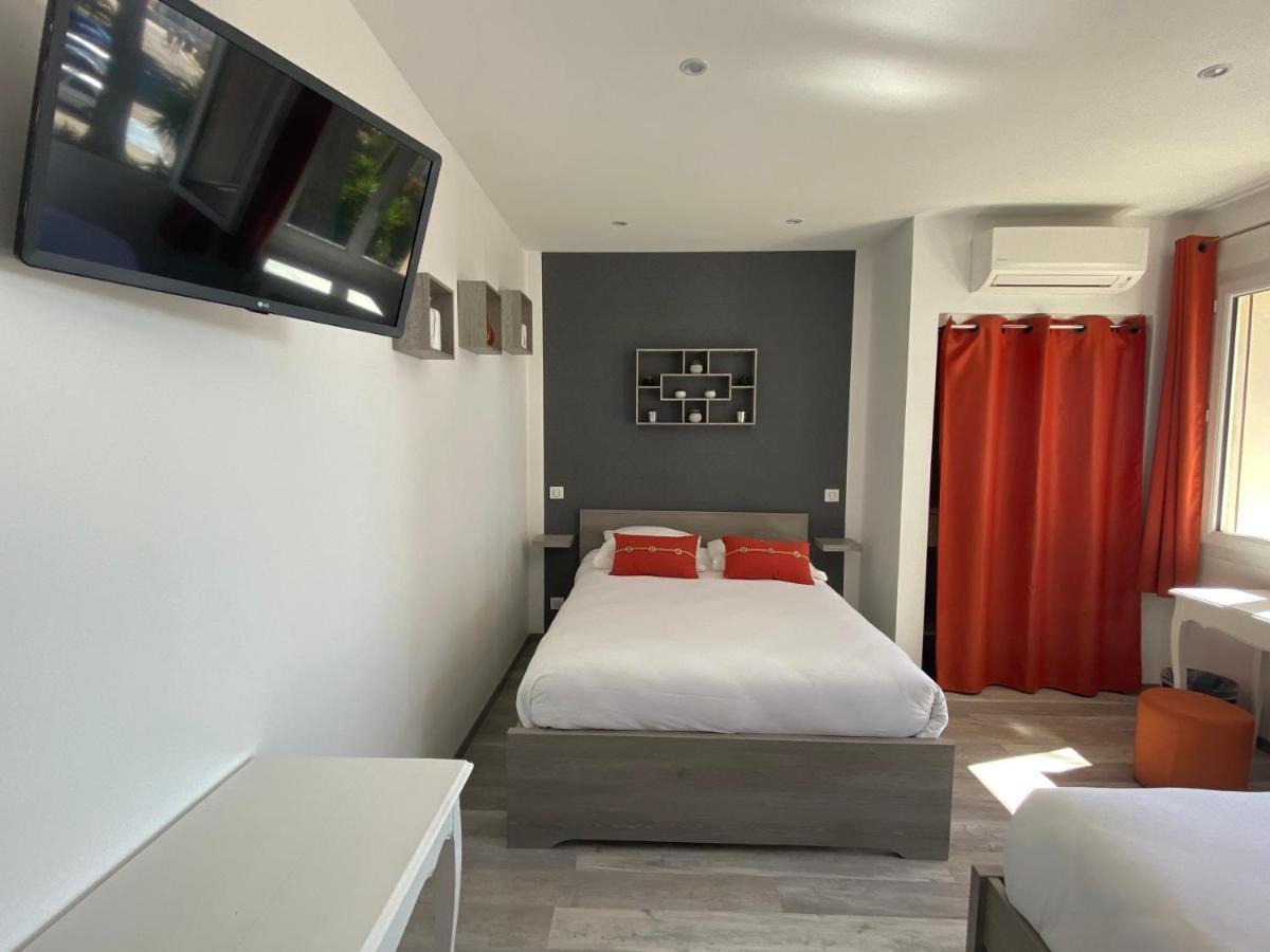 Logis Hotel Restaurant Le Kalliste Hyeres Exterior photo