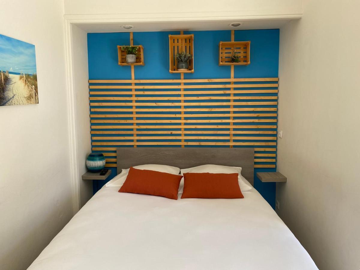 Logis Hotel Restaurant Le Kalliste Hyeres Exterior photo