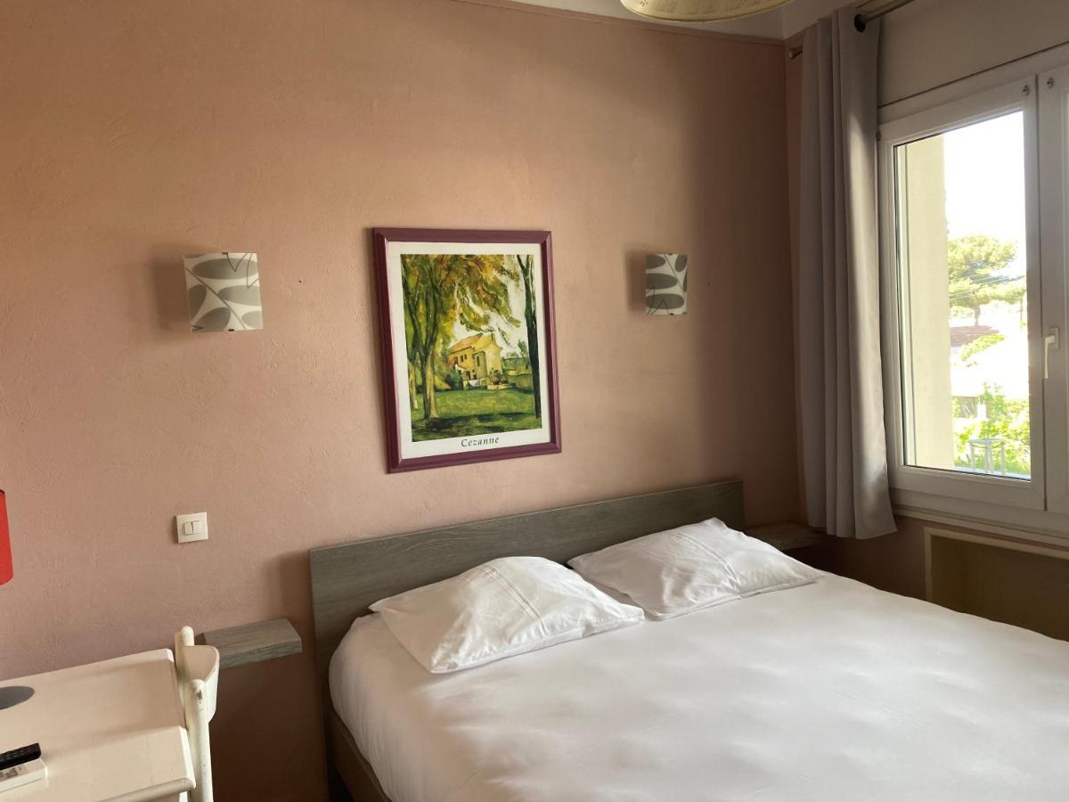 Logis Hotel Restaurant Le Kalliste Hyeres Exterior photo